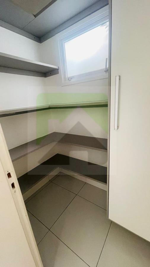 Sobrado à venda com 3 quartos, 334m² - Foto 3