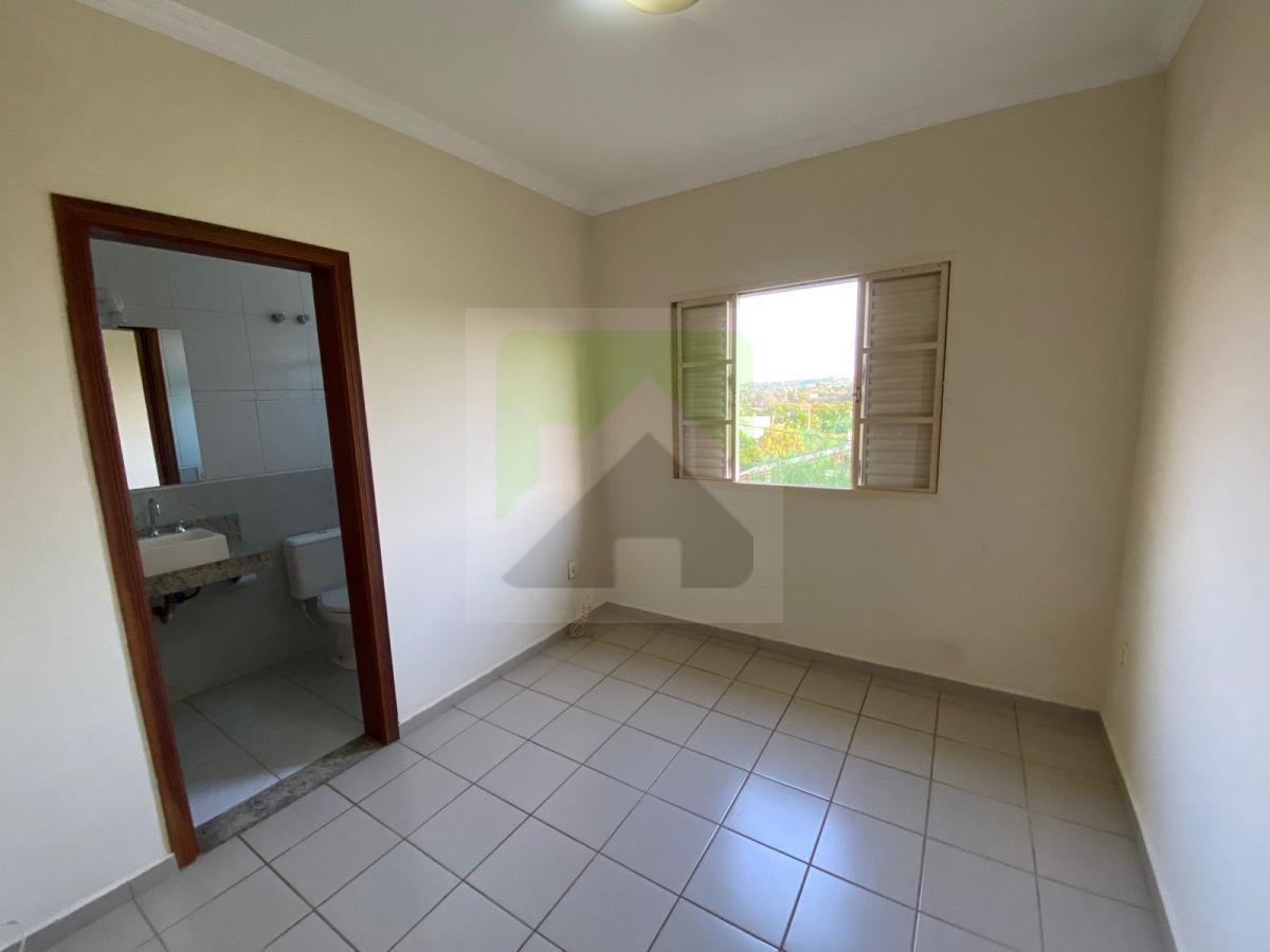 Sobrado à venda com 6 quartos, 342m² - Foto 12