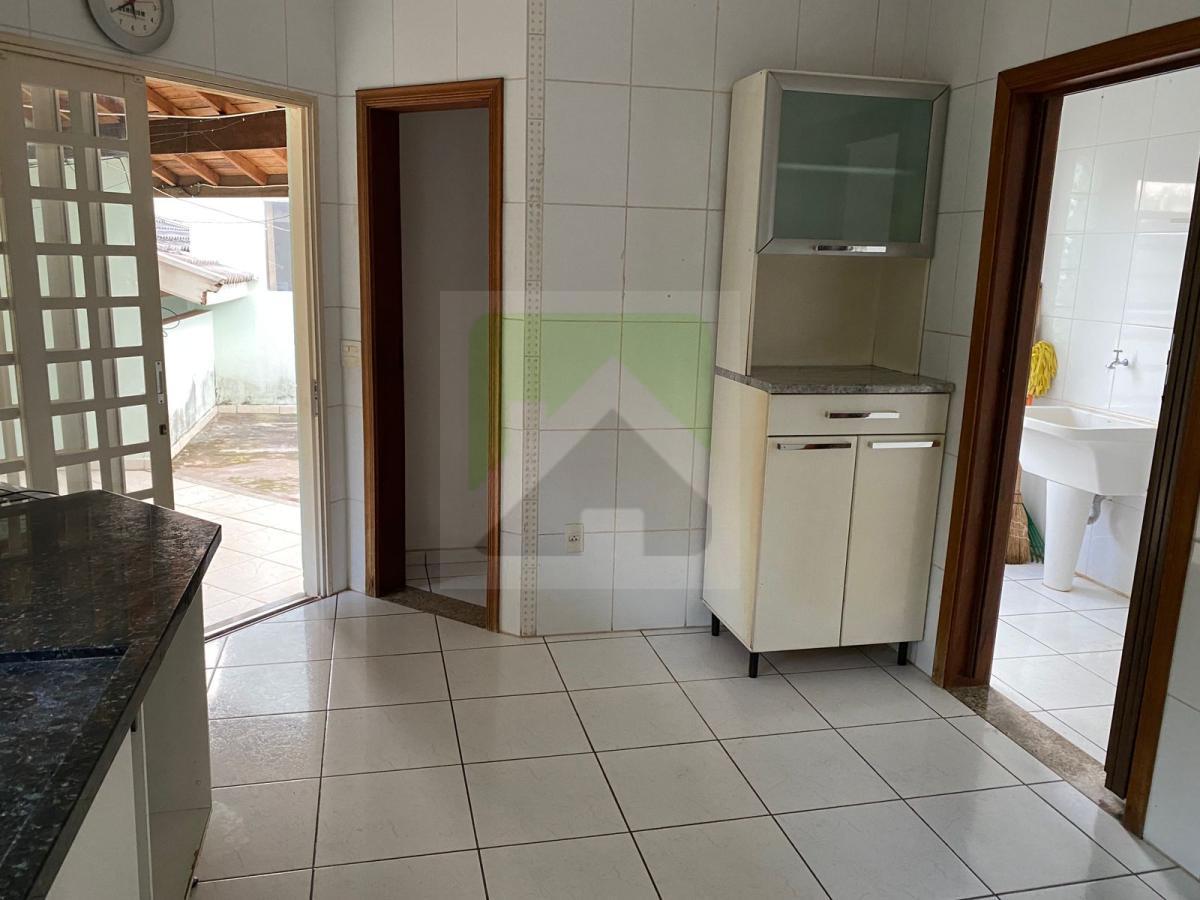 Sobrado à venda com 6 quartos, 342m² - Foto 15