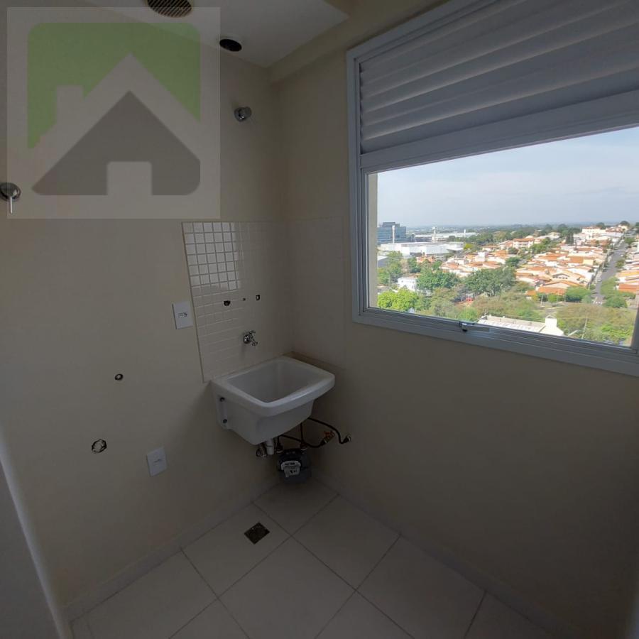 Apartamento à venda com 2 quartos, 82m² - Foto 3