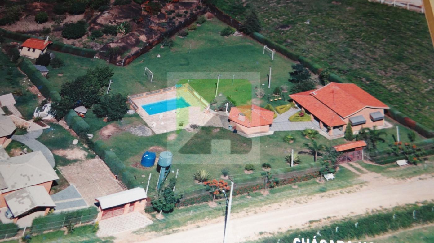 Chácara à venda com 3 quartos, 3000m² - Foto 1