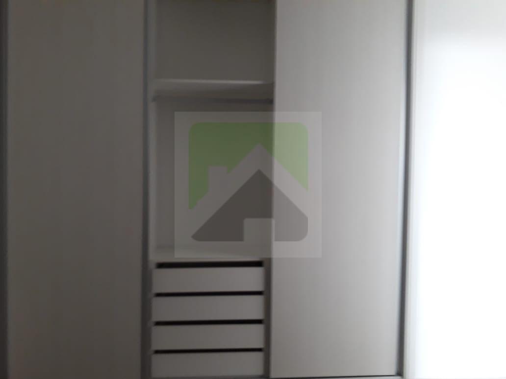 Apartamento à venda com 2 quartos, 84m² - Foto 3