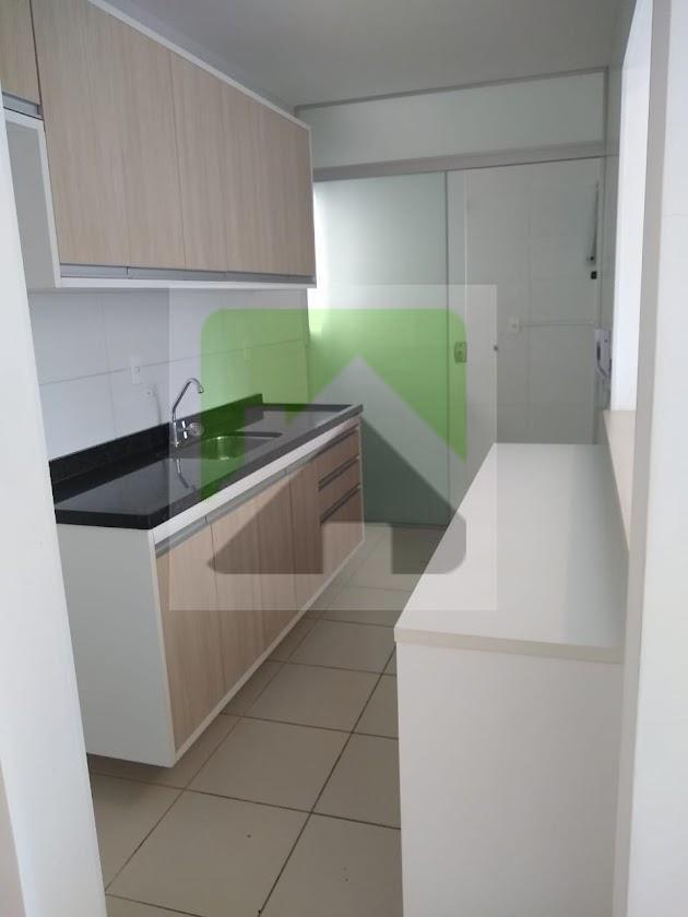 Apartamento à venda com 3 quartos - Foto 1