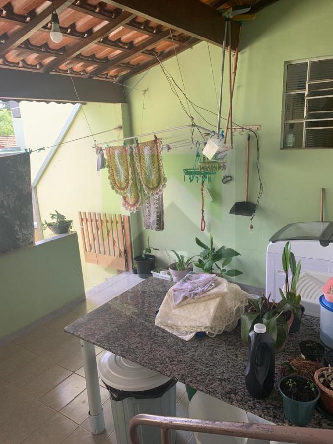 Casa à venda com 3 quartos, 200m² - Foto 2