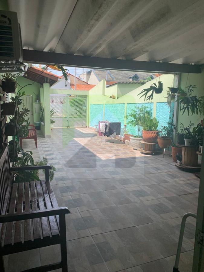 Casa à venda com 3 quartos, 200m² - Foto 12