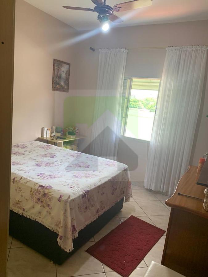 Casa à venda com 3 quartos, 200m² - Foto 8