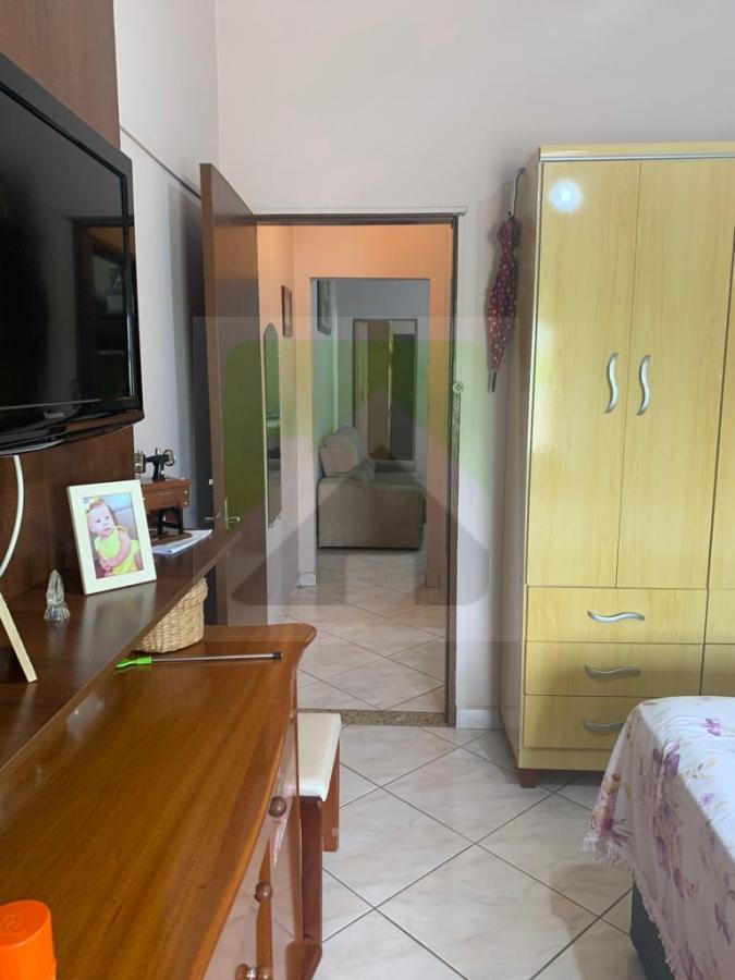 Casa à venda com 3 quartos, 200m² - Foto 13