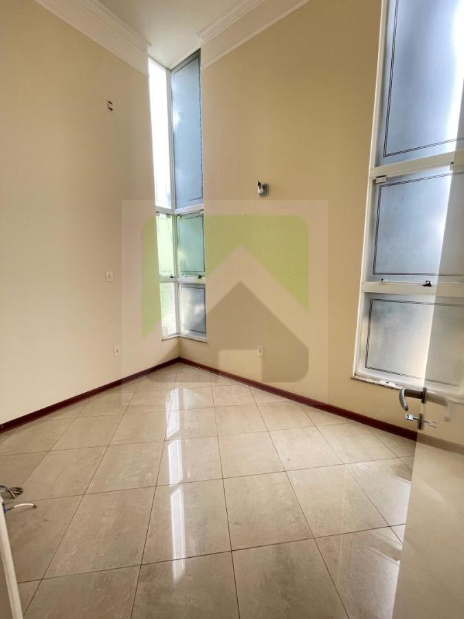 Sobrado à venda com 3 quartos, 360m² - Foto 4